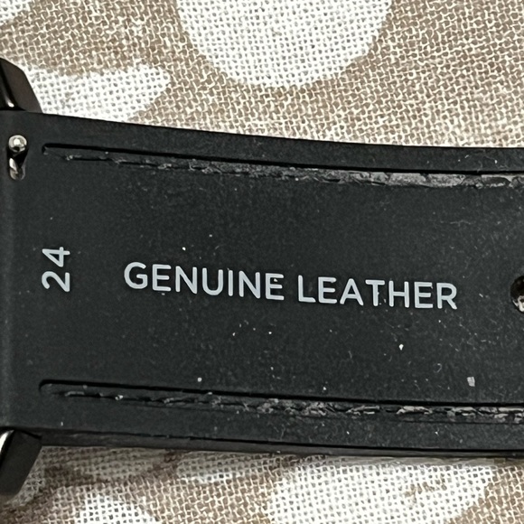 Fossil Gen 6 Hybrid Smartwatch - Picture 7 of 13